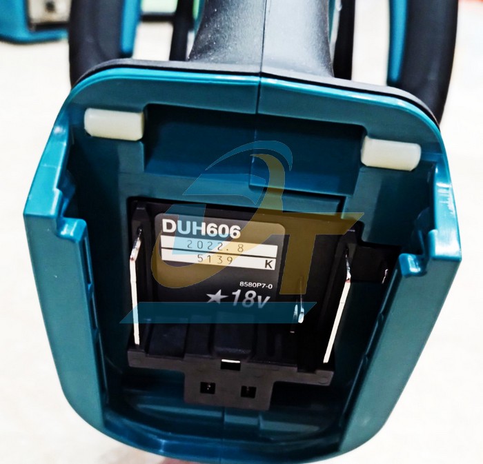 M&aacute;y tỉa h&agrave;nh r&agrave;o d&ugrave;ng pin 180V Makita DUH606RT (K&egrave;m 1 Pin 5.0Ah + 1 Sạc)  Makita | Gi&aacute; rẻ nhất - C&ocirc;ng Ty TNHH Thương Mại Dịch Vụ Đạt T&acirc;m
