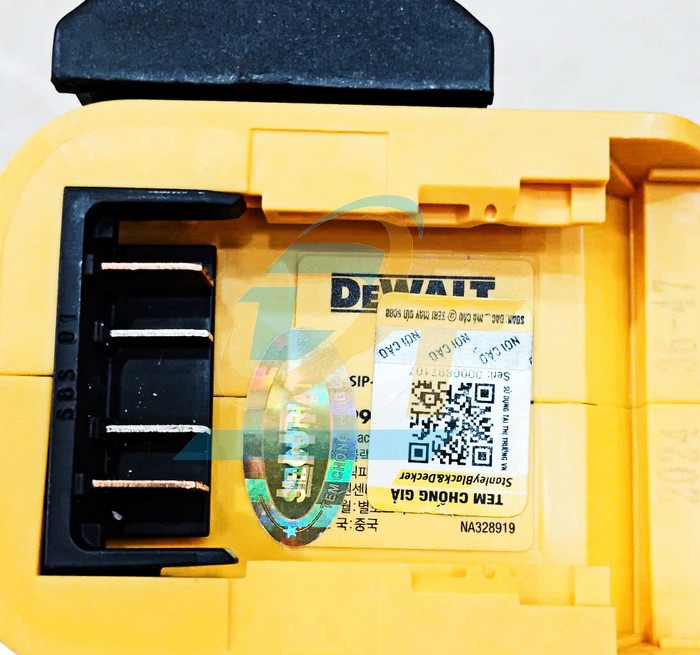 M&aacute;y khoan d&ugrave;ng pin 18V Dewalt DCD996M1 (K&egrave;m 1 pin 4Ah + 1 Sạc)  DEWALT | Gi&aacute; rẻ nhất - C&ocirc;ng Ty TNHH Thương Mại Dịch Vụ Đạt T&acirc;m