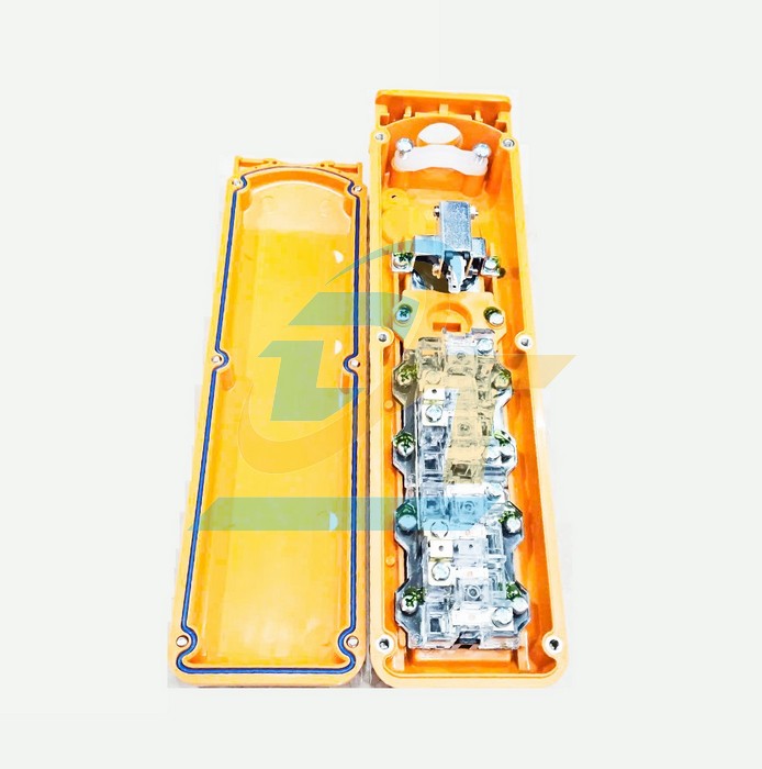 Tay điều khiển cần trục 4 n&uacute;t Hanyoung HY-1024SBB  Hanyoung | Gi&aacute; rẻ nhất - C&ocirc;ng Ty TNHH Thương Mại Dịch Vụ Đạt T&acirc;m