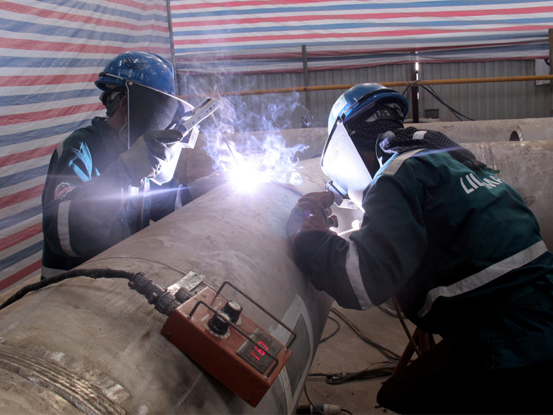 Hướng dẫn c&aacute;ch h&agrave;n sắt kh&ocirc;ng bị thủng hiệu quả nhất