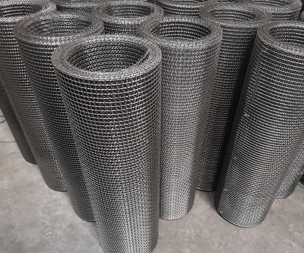 Lưới inox đan lỗ &ndash; Vật liệu bền bỉ cho lọc, che chắn v&agrave; trang tr&iacute;